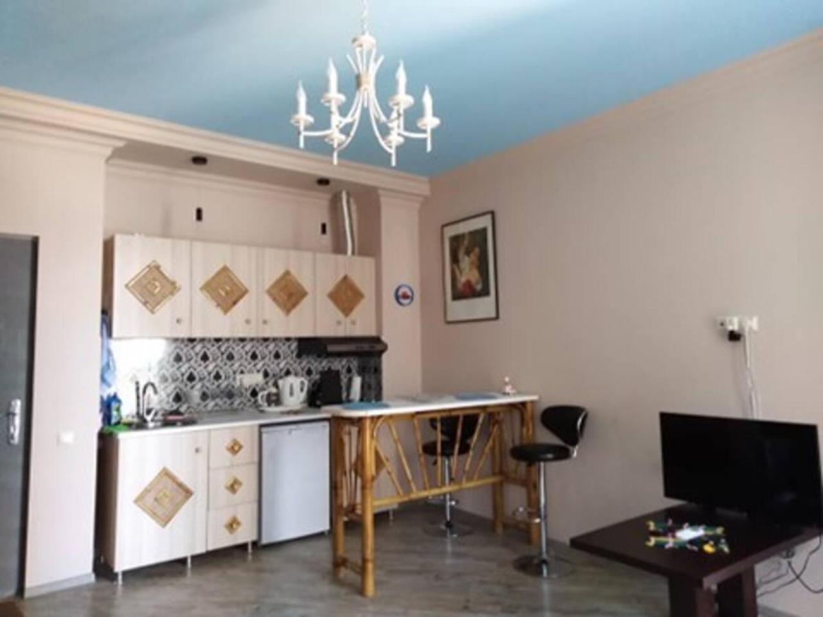 Hostel Retro Batumi Ngoại thất bức ảnh