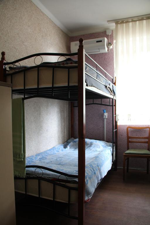 Hostel Retro Batumi Phòng bức ảnh