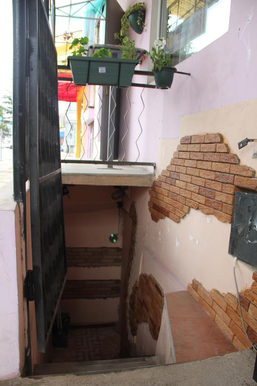 Hostel Retro Batumi Phòng bức ảnh